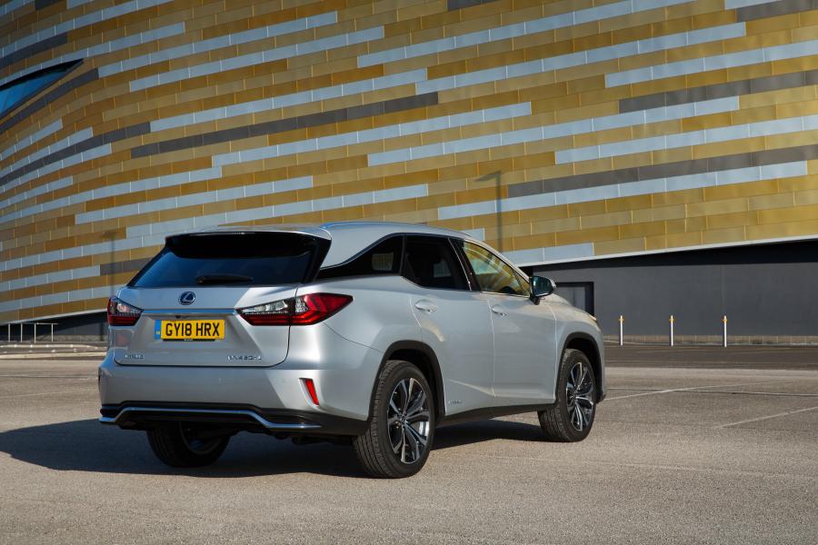  Lexus RX450hL 2018 года  (UK) (фото 20 из 38)